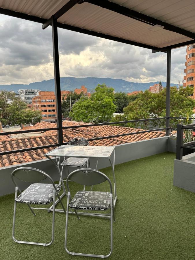 Aparta Estudio Amoblado 4 Medellin, San Joaquin Apartment Bagian luar foto